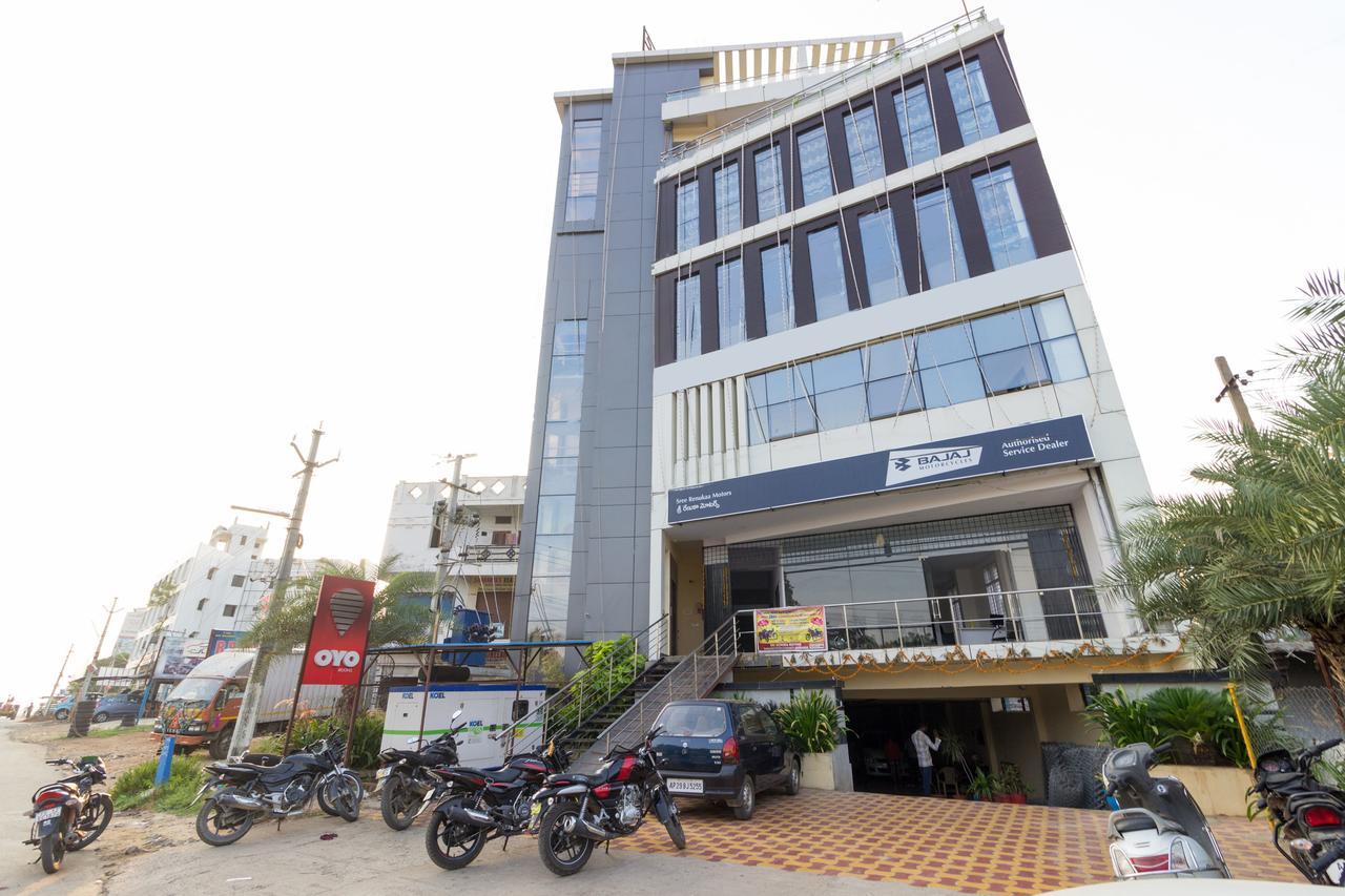 Oyo 7627 Royal Plaza Hotel Hyderabad Exterior foto