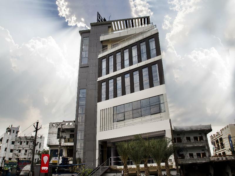 Oyo 7627 Royal Plaza Hotel Hyderabad Exterior foto